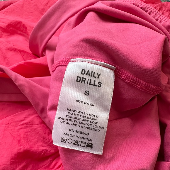 Daily Drills Bubble Dress Hot pink, size small - Picture 3 of 3